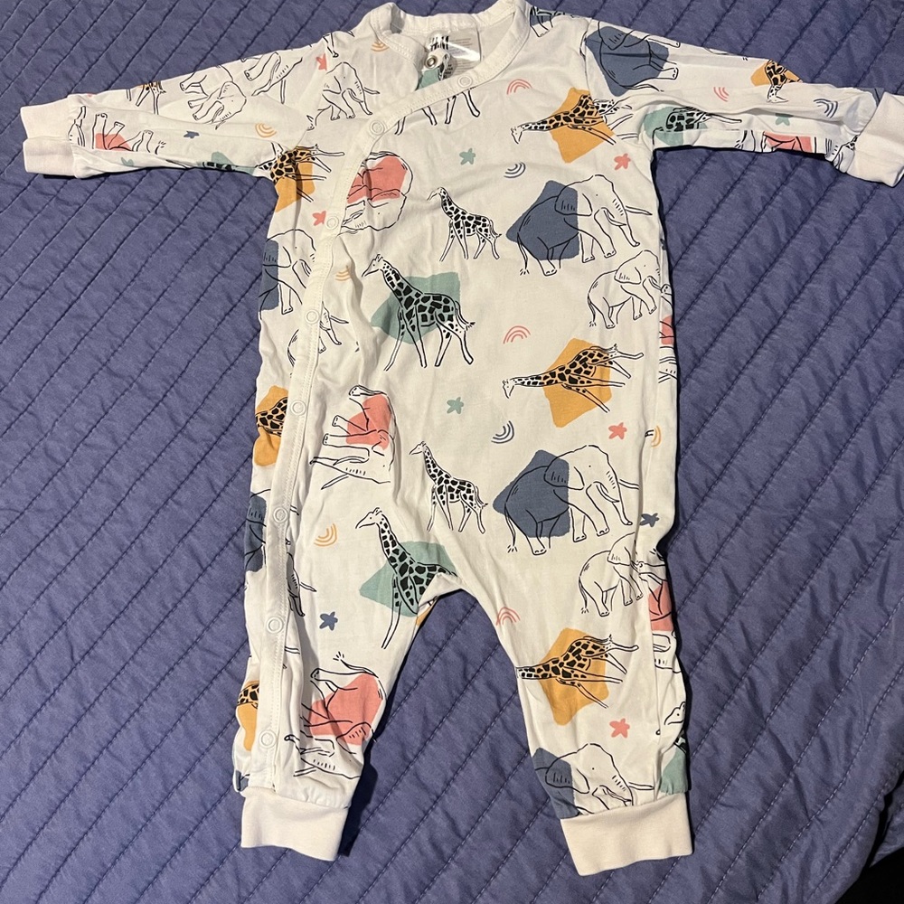 H&M onesie 6months